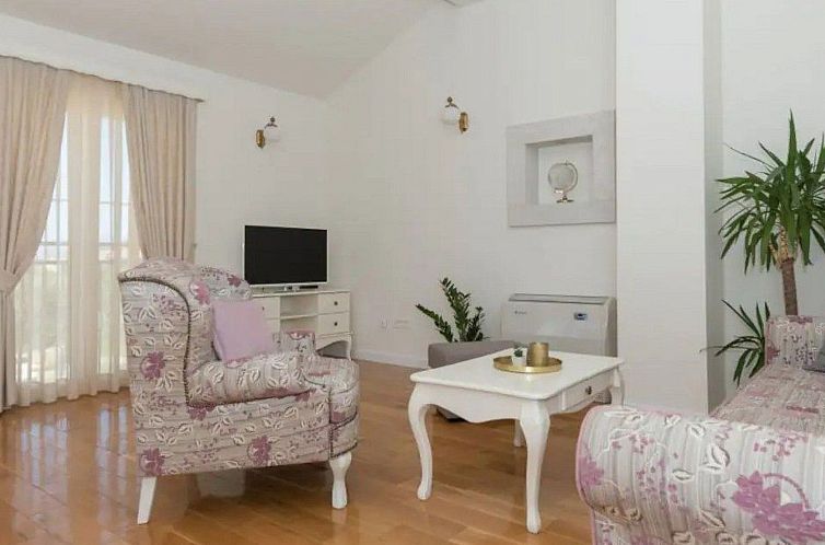 Vakantiehuis Villa Tomo