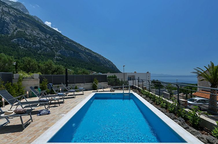 Vakantiehuis Moderne Villa Smart mit Pool und Meerblick