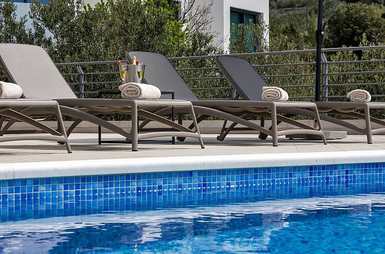 Vakantiehuis Villa Oscar mit Pool