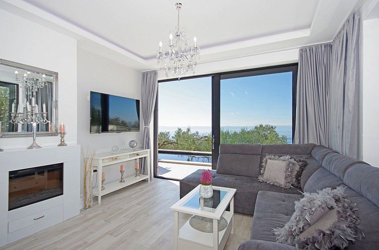 Vakantiehuis in Makarska mit Schöner Terrasse