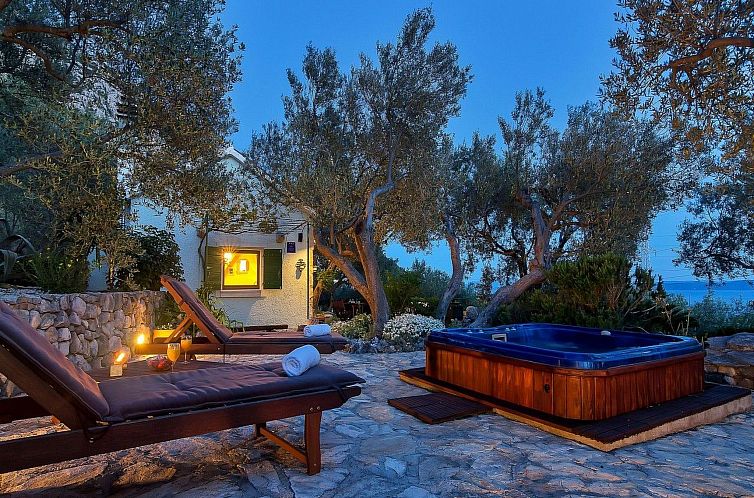 Unterkunft 1032387 - Ferienhaus Dalmatien - Vakantiehuis Dora