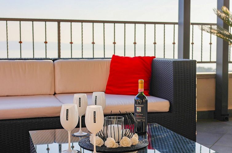 Appartement Penthousewohnung mit Whirlpool und Meerblick