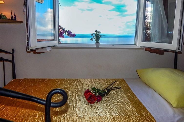 Vakantiehuis Schönes Haus in Makarska mit privatem Parkplat