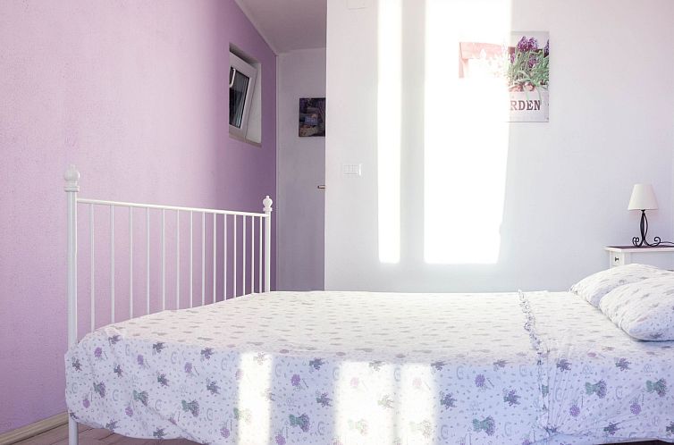 Vakantiehuis Schönes Haus in Makarska mit privatem Parkplat