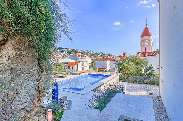 Vakantiehuis "Villa Rock" mit Blick auf das Wasser