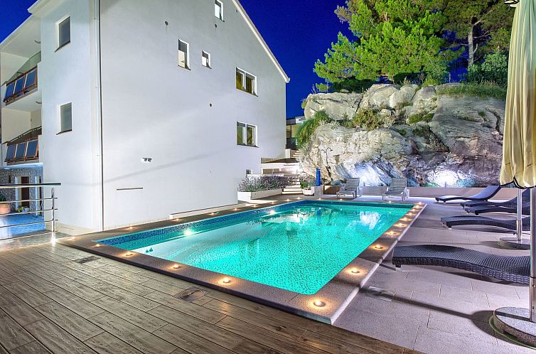 Vakantiehuis "Villa Rock" mit Blick auf das Wasser