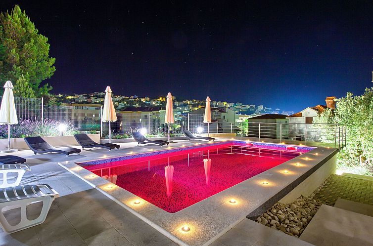 Vakantiehuis "Villa Rock" mit Blick auf das Wasser