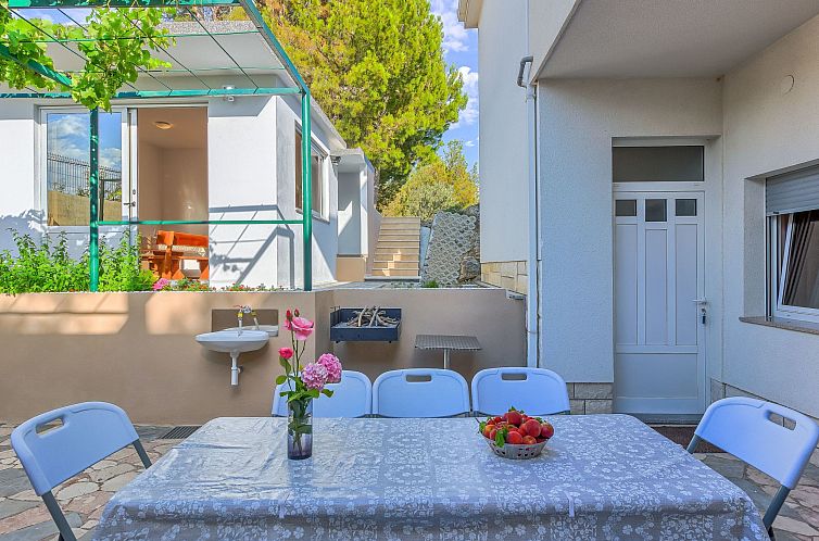 Vakantiehuis "Villa Rock" mit Blick auf das Wasser