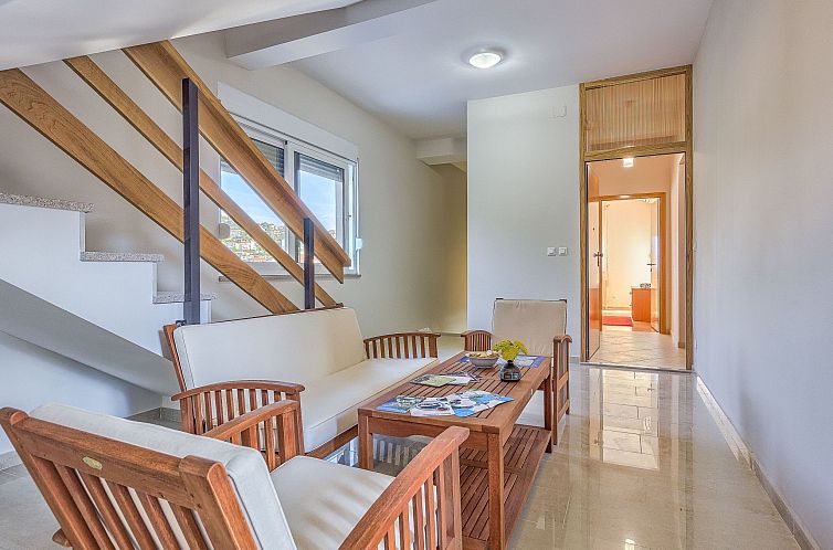 Vakantiehuis "Villa Rock" mit Blick auf das Wasser