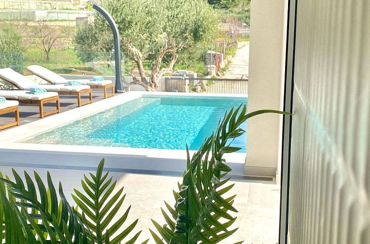 Vakantiehuis Villa mit beheiztem Infinity-Pool und Massaged?