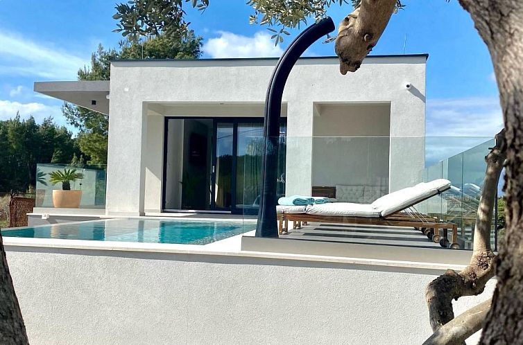 Vakantiehuis Villa mit beheiztem Infinity-Pool und Massaged?