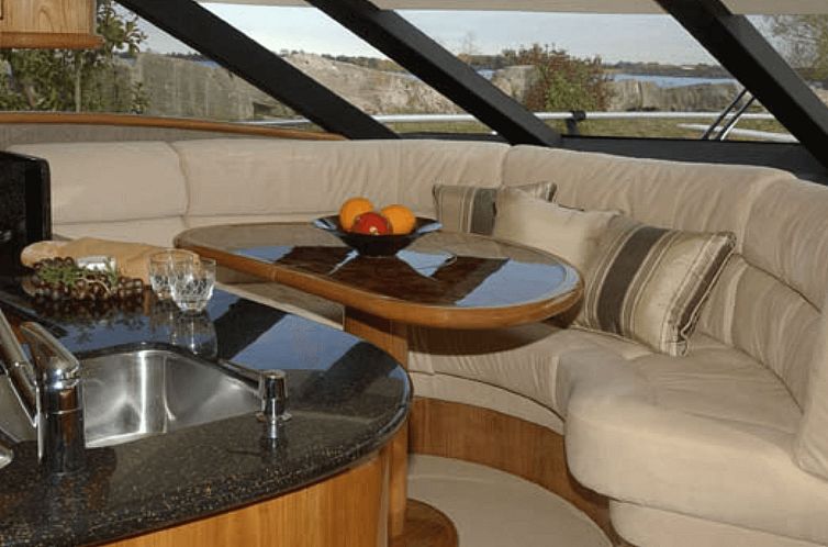 Appartement Hausboot mit Blick auf das Wasser