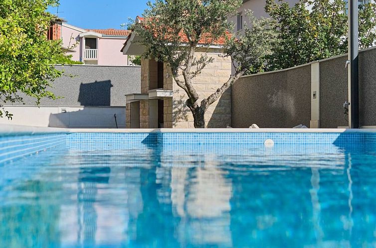 Appartement M Charmante Wohnung mit Gemeinschaftspool