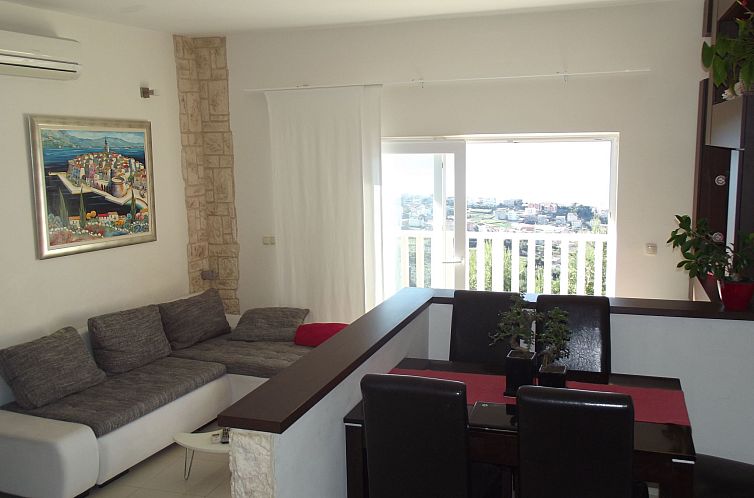 Vakantiehuis "Villa Petar" mit Infinity Pool