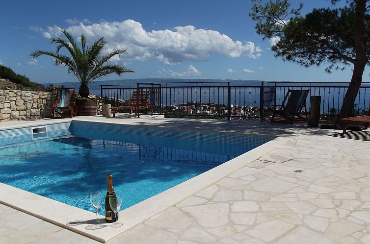 Vakantiehuis "Villa Petar" mit Infinity Pool