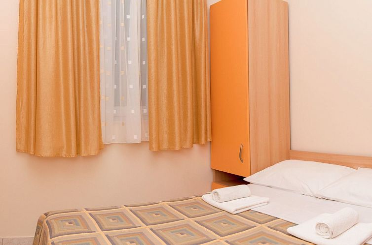 Appartement Modern eingerichtete Ferienwohnung orange
