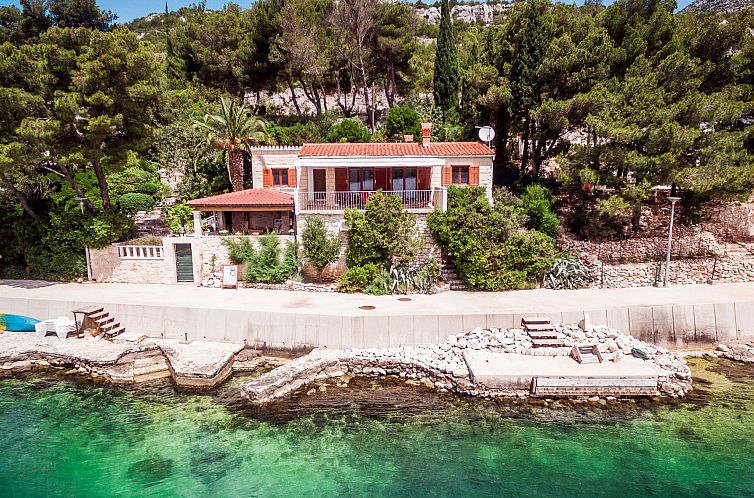 Vakantiehuis "Haus Gluscevic" direkt am Strand