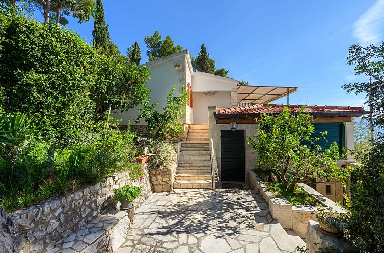 Vakantiehuis "Haus Gluscevic" direkt am Strand
