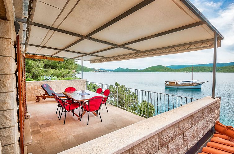 Vakantiehuis "Haus Gluscevic" direkt am Strand