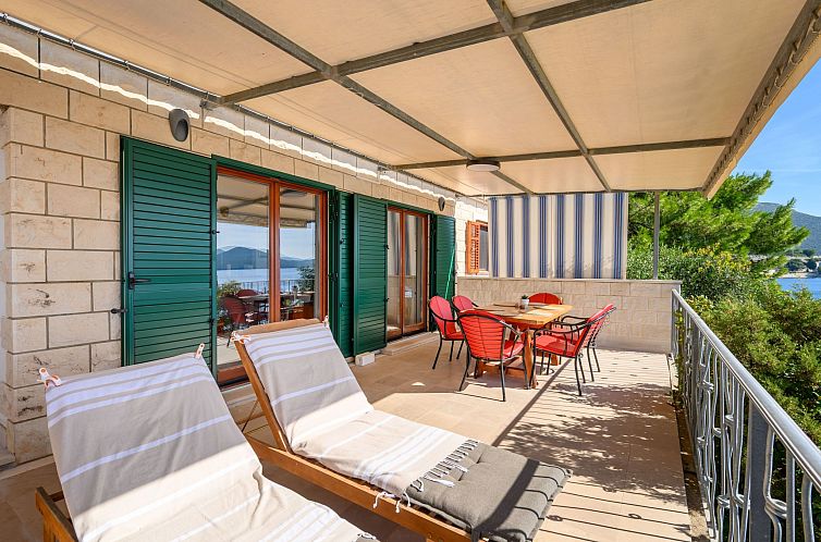 Vakantiehuis "Haus Gluscevic" direkt am Strand