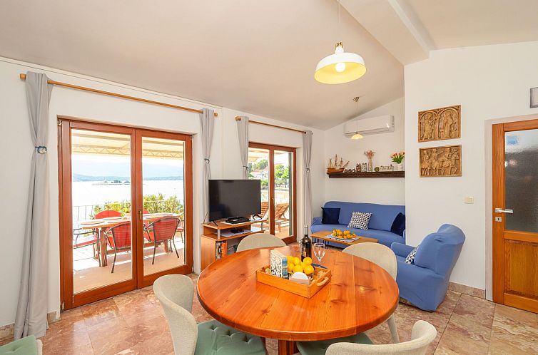 Vakantiehuis "Haus Gluscevic" direkt am Strand