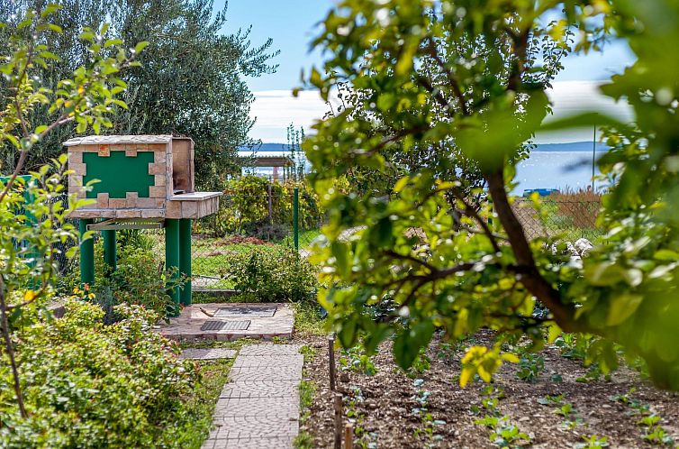 Vakantiehuis Maric mit Terrasse und Balkon