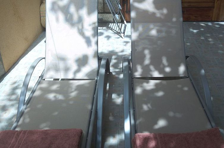 Vakantiehuis Maric mit Terrasse und Balkon