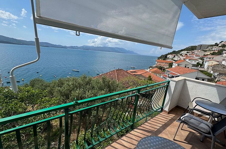 Unterkunft 10324412 - Appartement Dalmatien - Appartement Angenehme Wohnung in Komarna mit privatem Parkpl