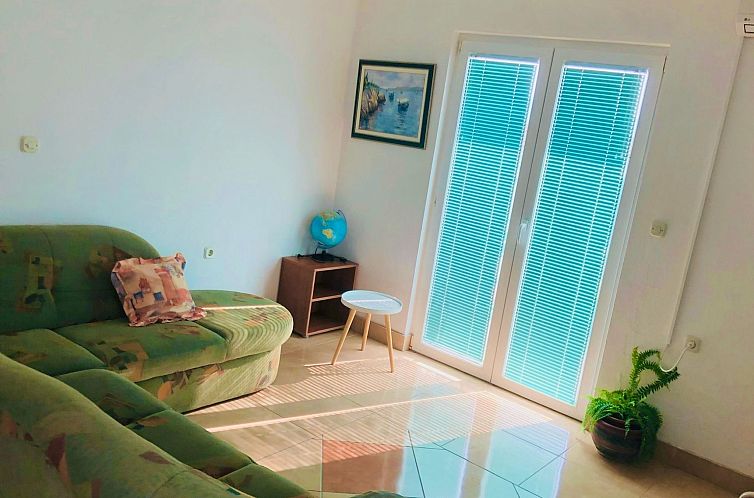 Appartement Angenehme Wohnung in Komarna mit privatem Parkpl
