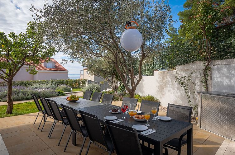 Vakantiehuis Ferienvilla "Elena" mit eigenem Pool
