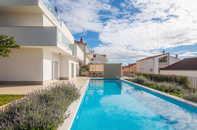 Vakantiehuis Ferienvilla "Elena" mit eigenem Pool