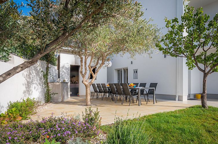 Vakantiehuis Ferienvilla "Elena" mit eigenem Pool