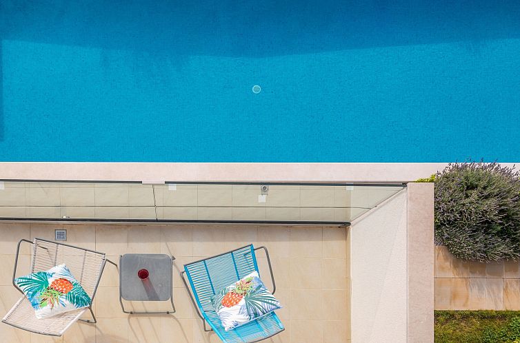 Vakantiehuis Ferienvilla "Elena" mit eigenem Pool