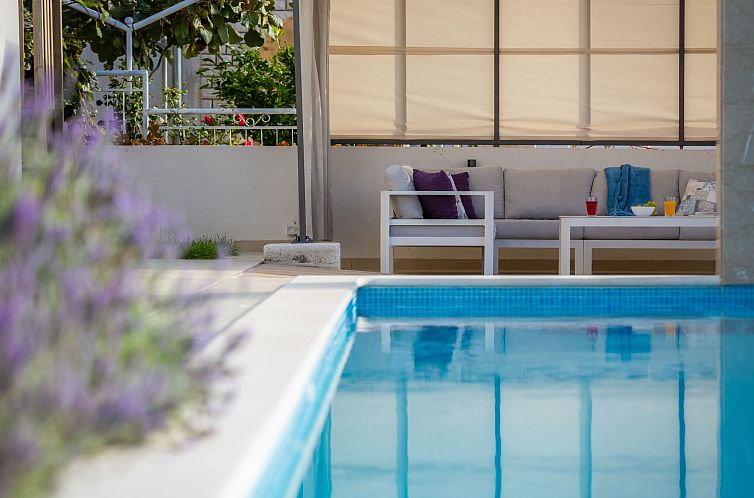 Vakantiehuis Ferienvilla "Elena" mit eigenem Pool