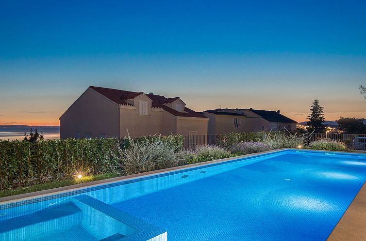 Vakantiehuis Ferienvilla "Elena" mit eigenem Pool