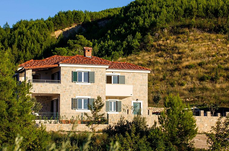 Vakantiehuis Luxuriöse Steinvilla mit privatem Swimmingpool