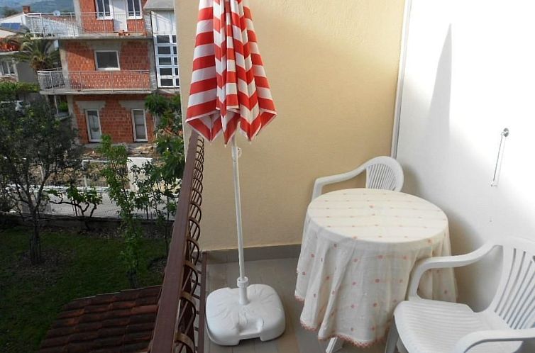 Appartement Große Wohnung in Podstrana mit Grill und Terras