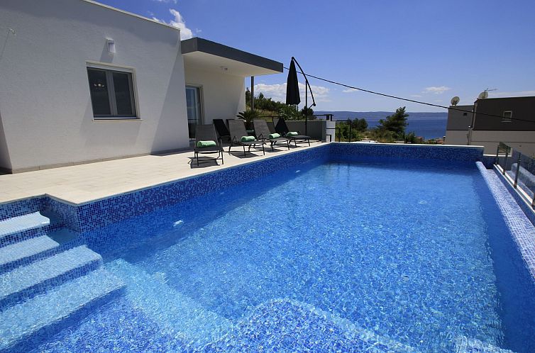 Vakantiehuis Villa Domus mit privatem beheiztem Infinity-Poo