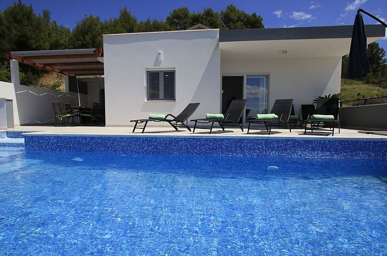 Vakantiehuis Villa Domus mit privatem beheiztem Infinity-Poo