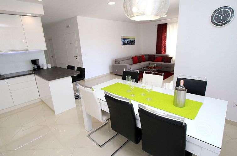 Vakantiehuis Villa Domus mit privatem beheiztem Infinity-Poo