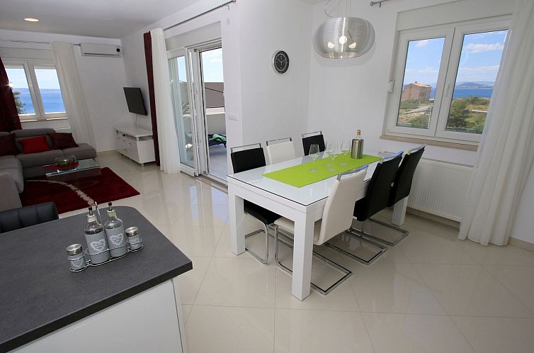Vakantiehuis Villa Domus mit privatem beheiztem Infinity-Poo