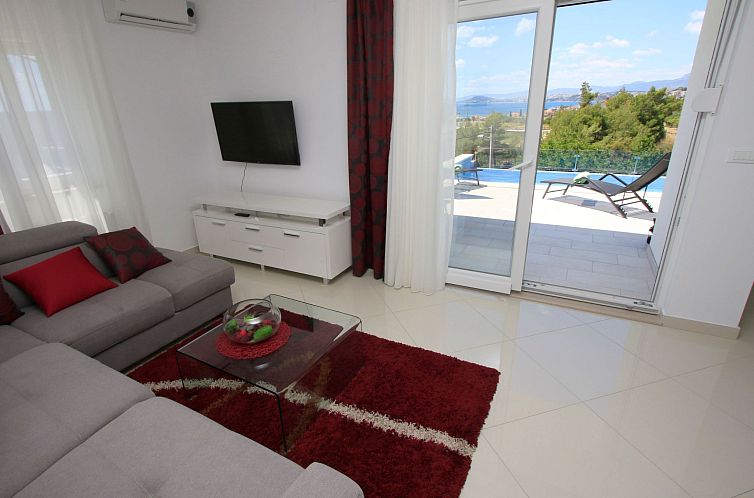 Vakantiehuis Villa Domus mit privatem beheiztem Infinity-Poo