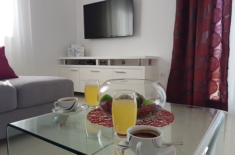 Vakantiehuis Villa Domus mit privatem beheiztem Infinity-Poo