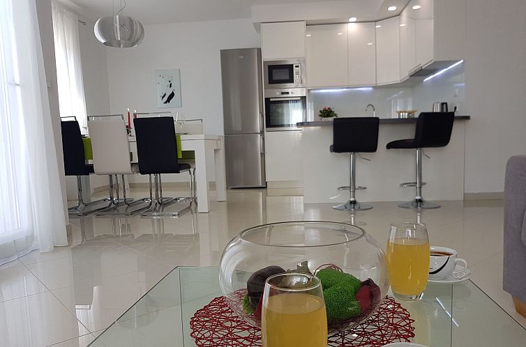 Vakantiehuis Villa Domus mit privatem beheiztem Infinity-Poo
