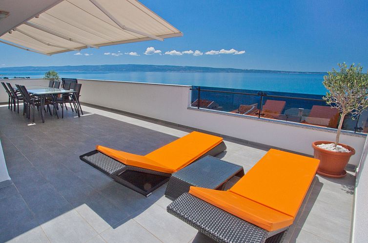 Unterkunft 1032470 - Ferienhaus Dalmatien - Vakantiehuis Charmantes Ferienhaus mit grünem Garten