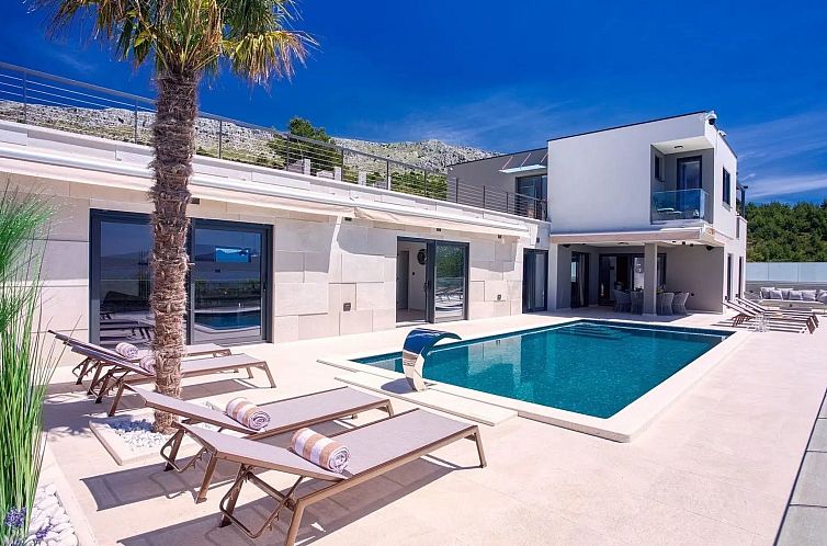 Unterkunft 1032473 - Ferienhaus Dalmatien - Vakantiehuis Exklusive Villa Magic mit beheiztem Pool und Sa