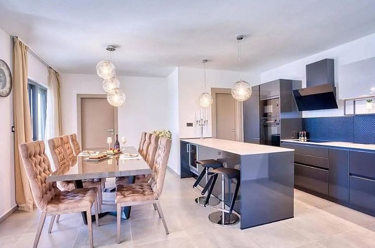 Vakantiehuis Exklusive Villa Magic mit beheiztem Pool und Sa