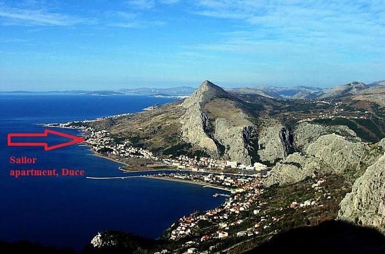 Appartement Große Ferienwohnung in Duće mit Privatem Balko