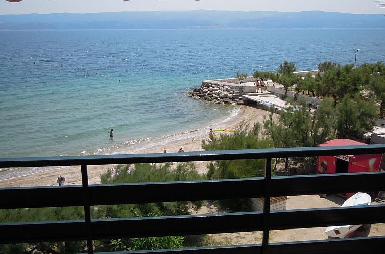 Appartement Große Ferienwohnung in Duće mit Privatem Balko