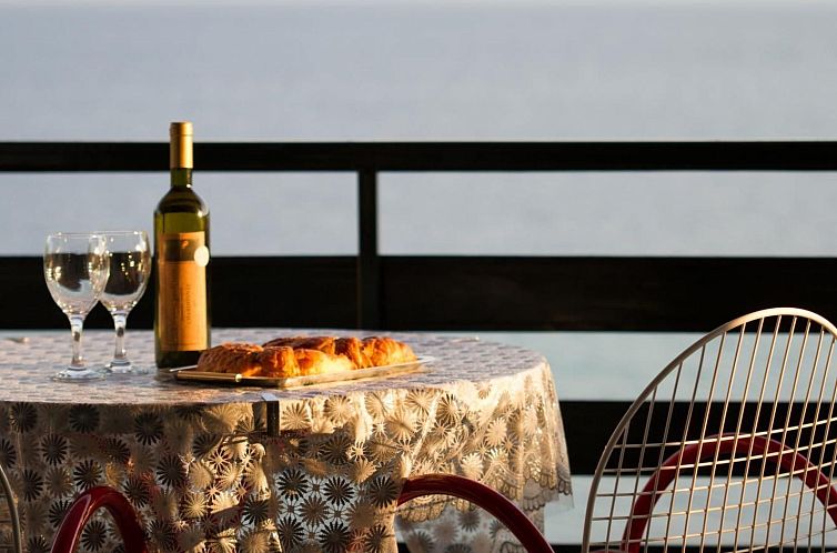 Appartement Große Ferienwohnung in Duće mit Privatem Balko